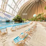 Tropical Islands אתר נופש