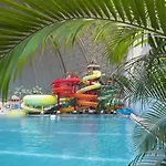Tropical Islands אתר נופש
