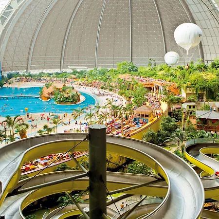 Tropical Islands אתר נופש