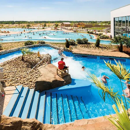Tropical Islands אתר נופש קראוסניק