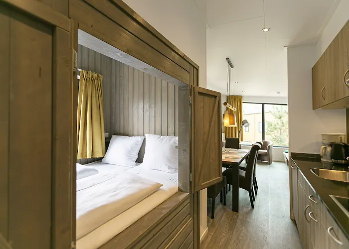 منتجع تروبيكال أيلاندز كروسنيك